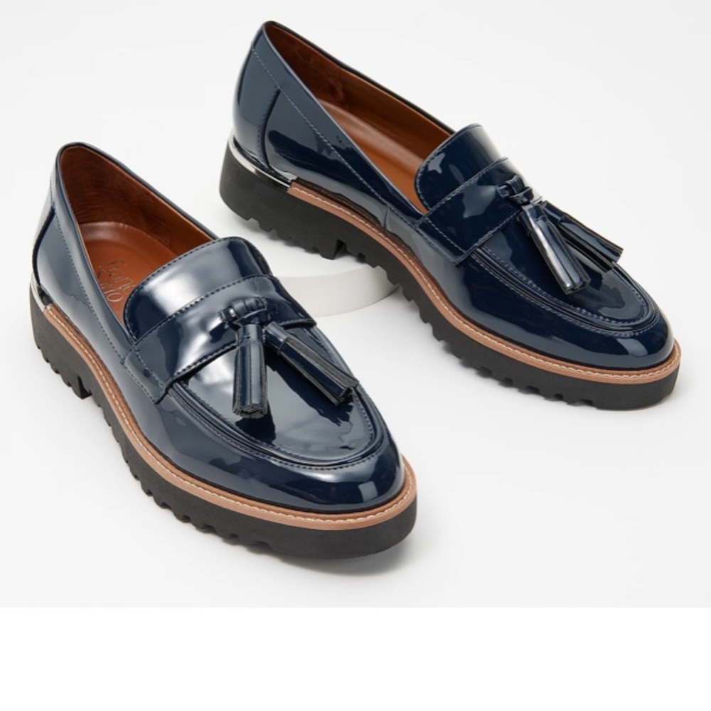 NWOT. NEVER WORN. Franco Sarto Lug Sole Loafers - Carolynn. Size 7.5M. Navy.